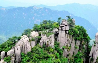 中國四大佛教名山之首,名字是詩仙李白取的,被譽為東南第一山